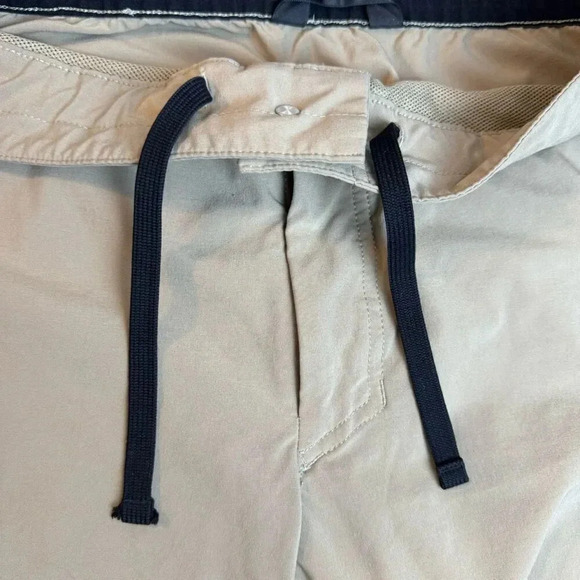 The North Face Paramount Active Short Size 38 Inseam 9" FlashDry Beige Hiking - Picture 3 of 9